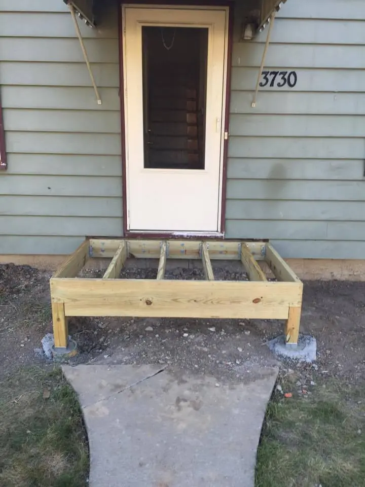 Stoop frame in front of a door, by G&A Construction